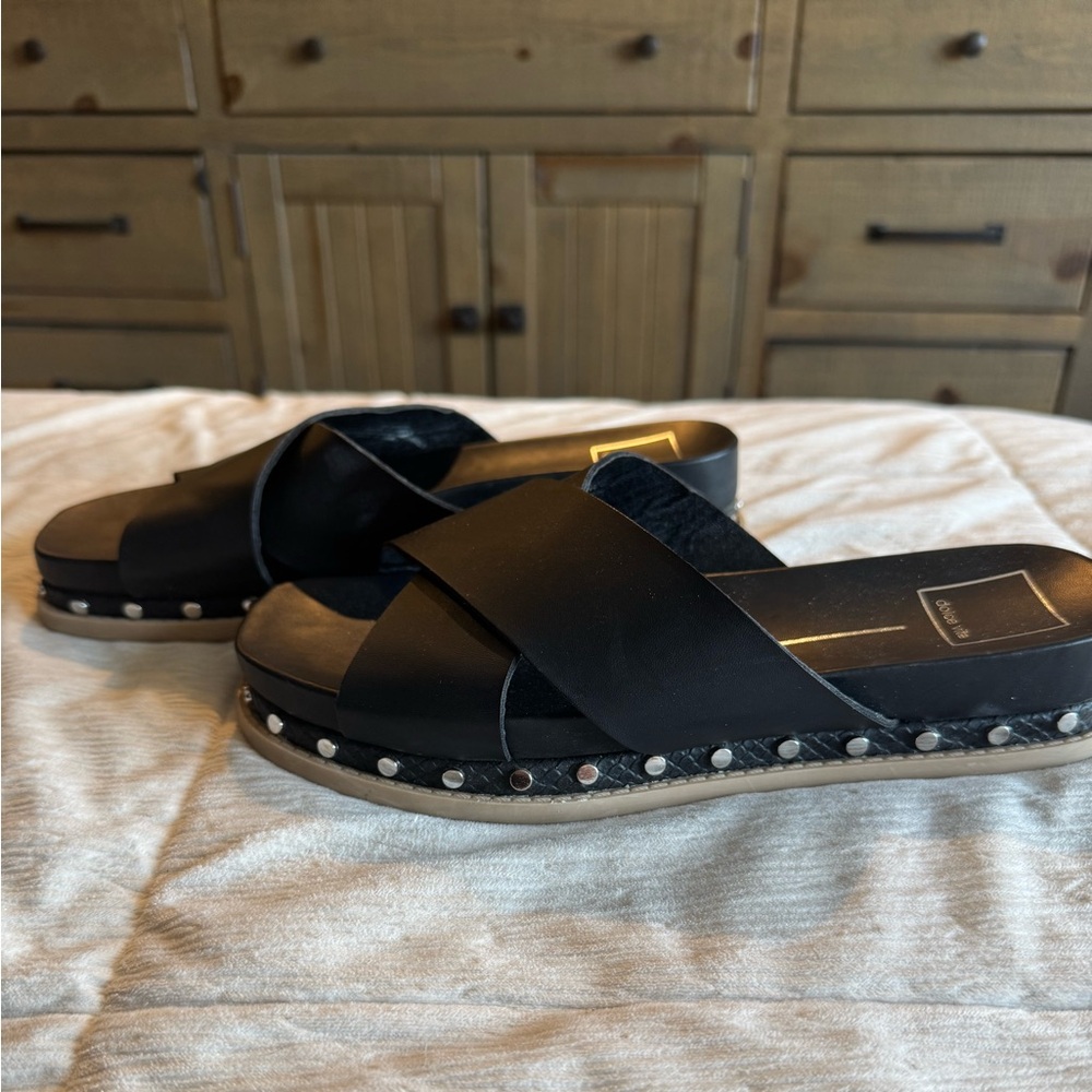 Dolce Vita Black Leather Sandals with Crisscross Straps, Size 8 Women’s